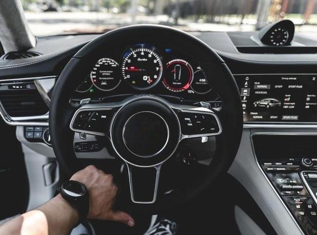 汽車皮革方向盤套圖片1.jpg